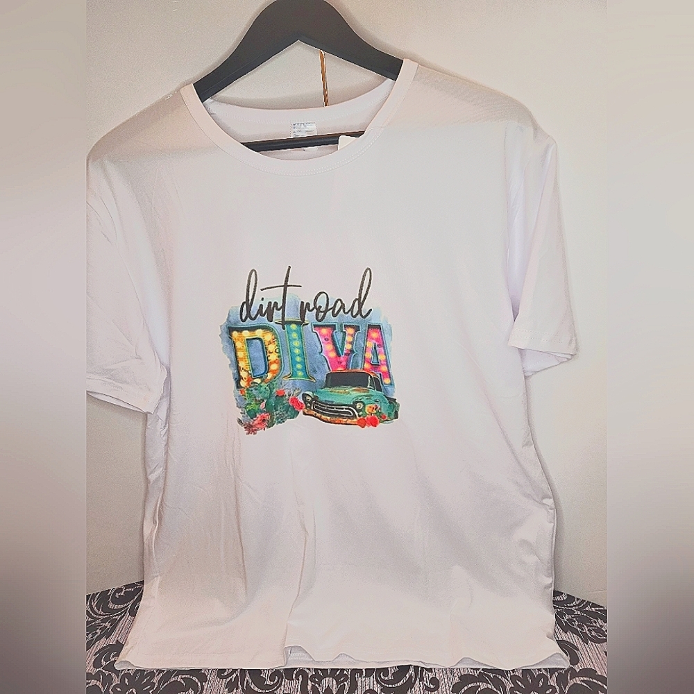 New Dirt Road Diva Tshirt